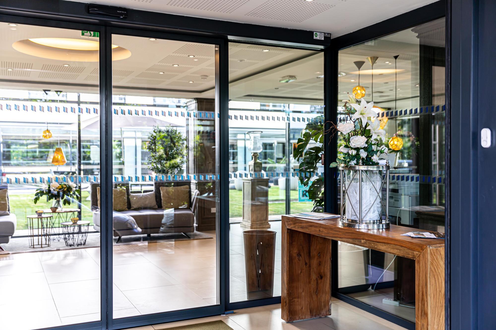 Aparthotel Les Jardins De St Cloud Saint-Cloud Esterno foto