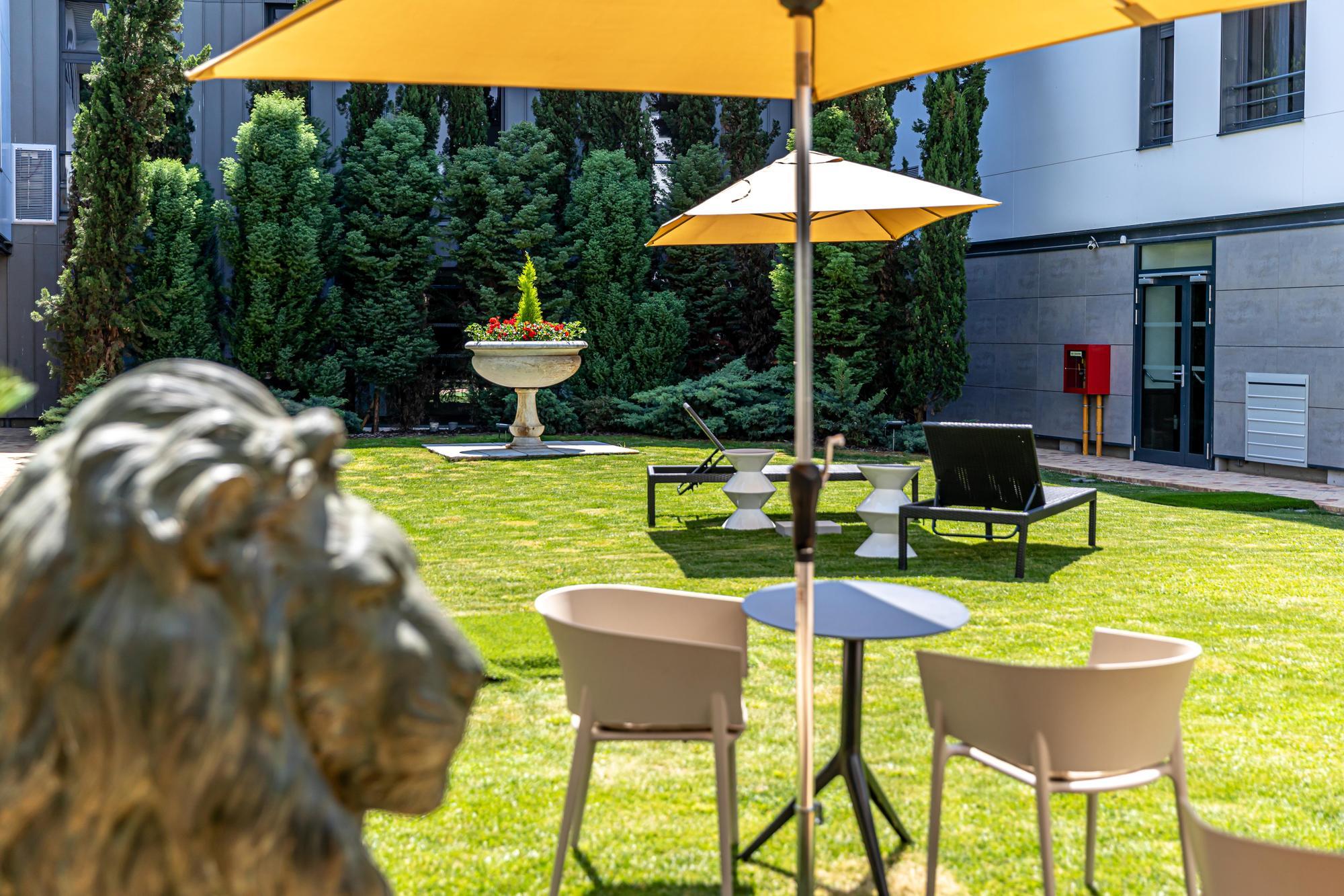 Aparthotel Les Jardins De St Cloud Saint-Cloud Esterno foto
