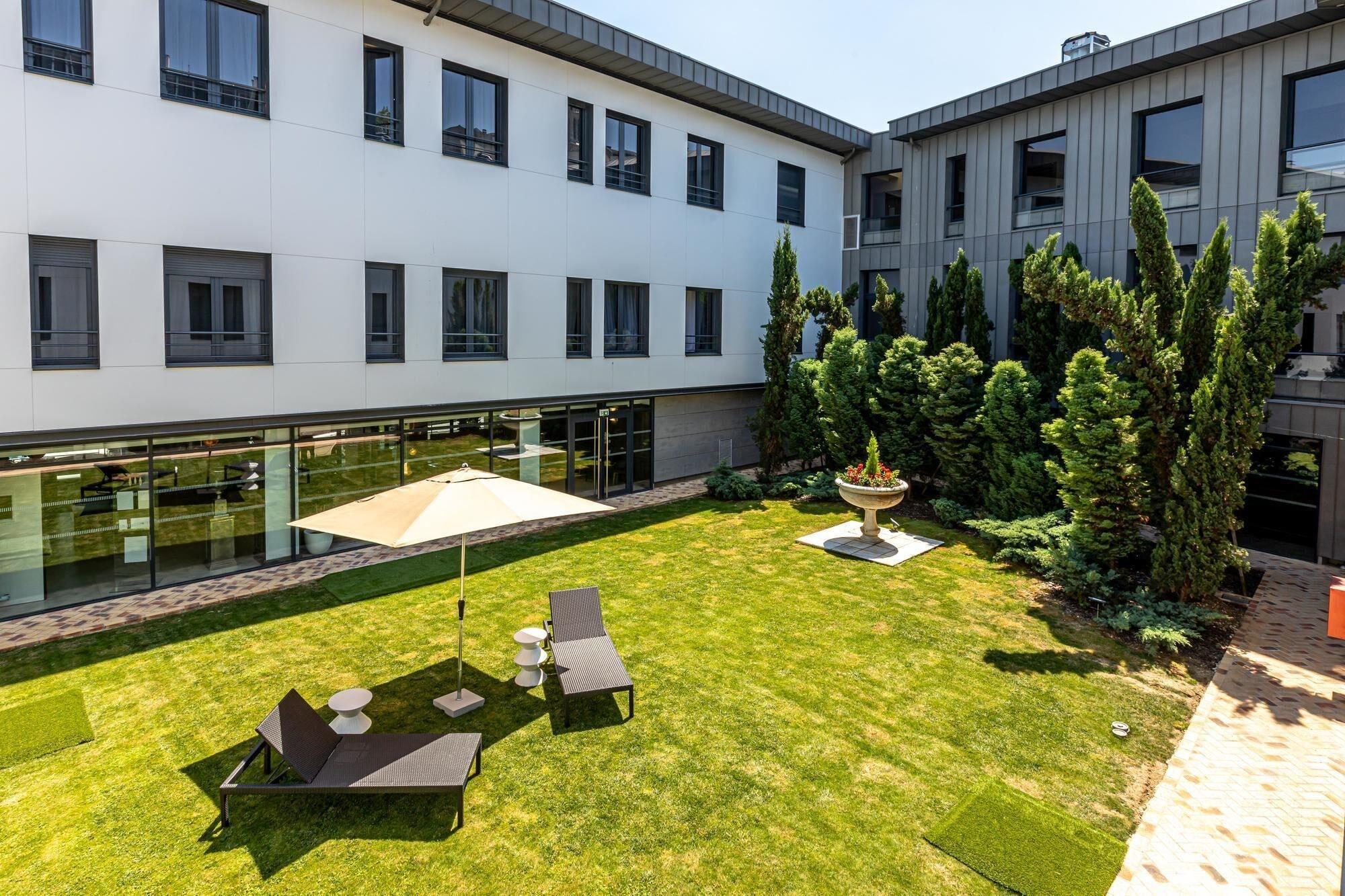 Aparthotel Les Jardins De St Cloud Saint-Cloud Esterno foto